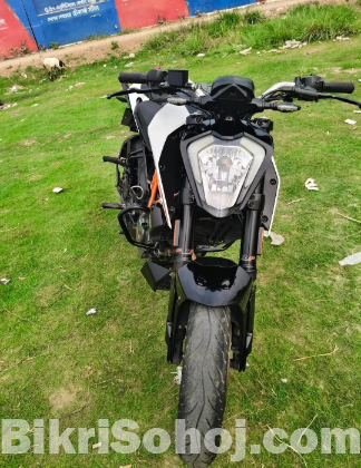 KTM DUKE 125